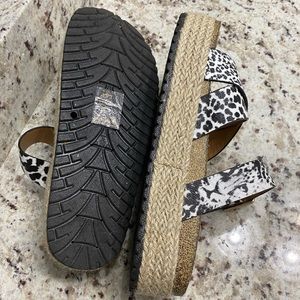 Black White Animal Print NEW w/o box